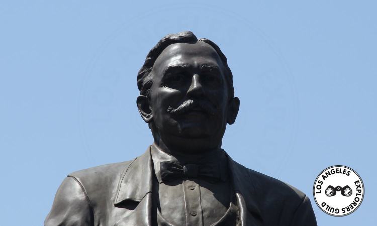 Griffith Jenkins Griffith Statue