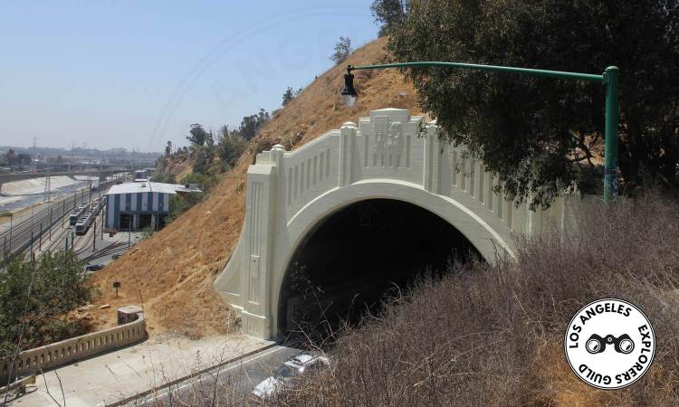 LAXG: The 110 Walkway. Figueroa Tunnels
